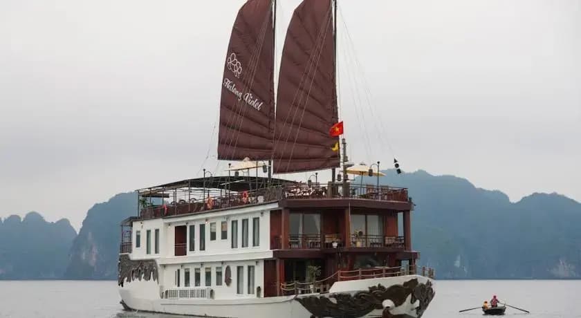 Heritage Line - Violet Cruise - photo 6