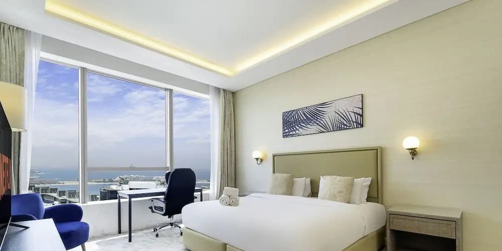 LUX Iconic Views at Palm Tower Suite 2 - photo 30