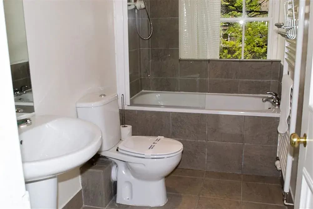 Greyfriars Apartments - photo 8