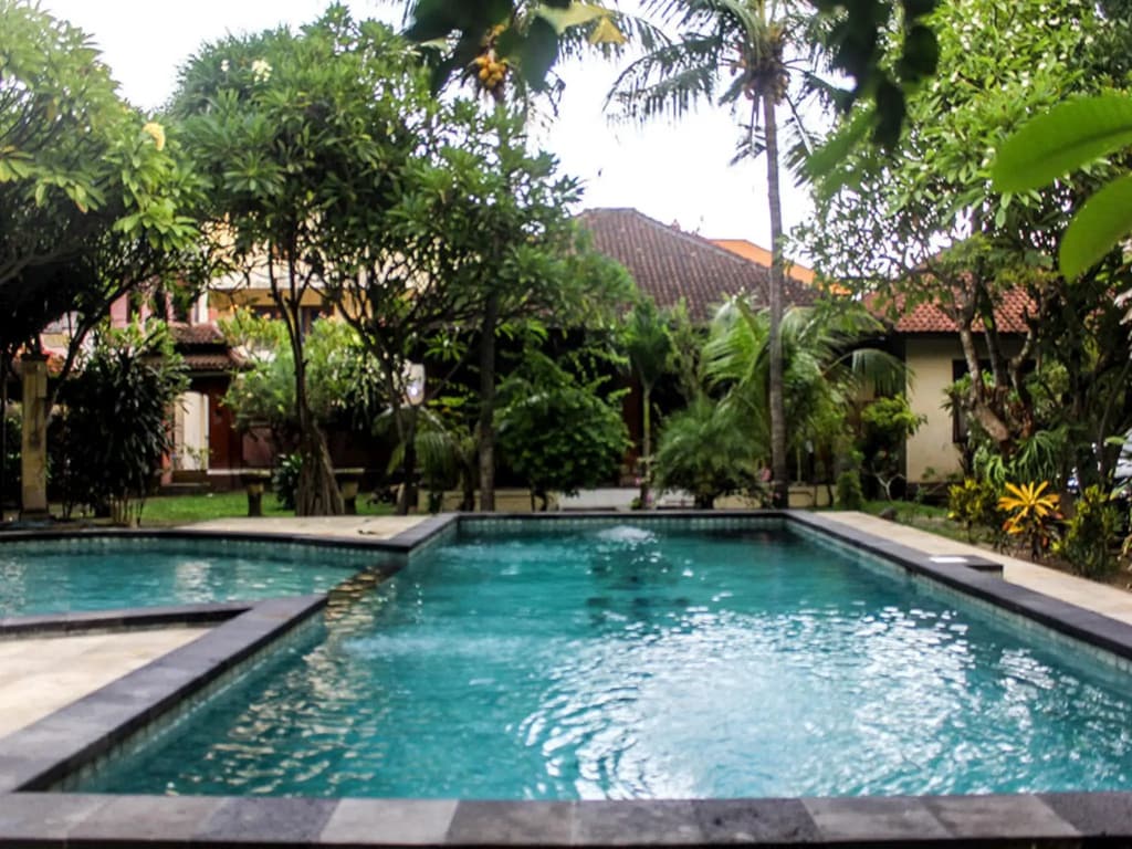 Budhi Beach Inn - photo 10