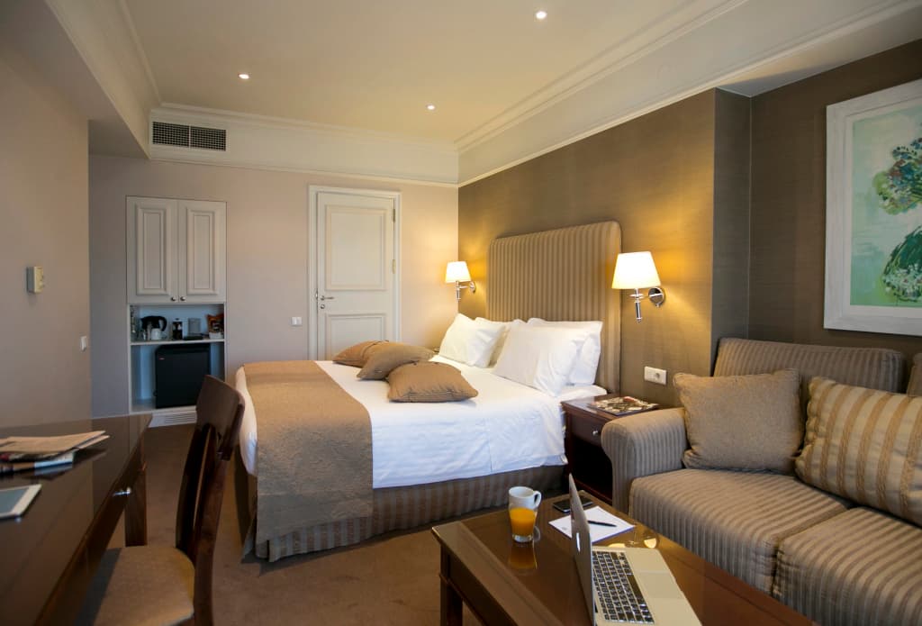 Hera Hotel - photo 3