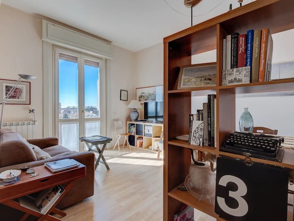 Bright Panorama Apartment - photo 3
