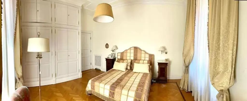 Roman Holidays Boutique - photo 23