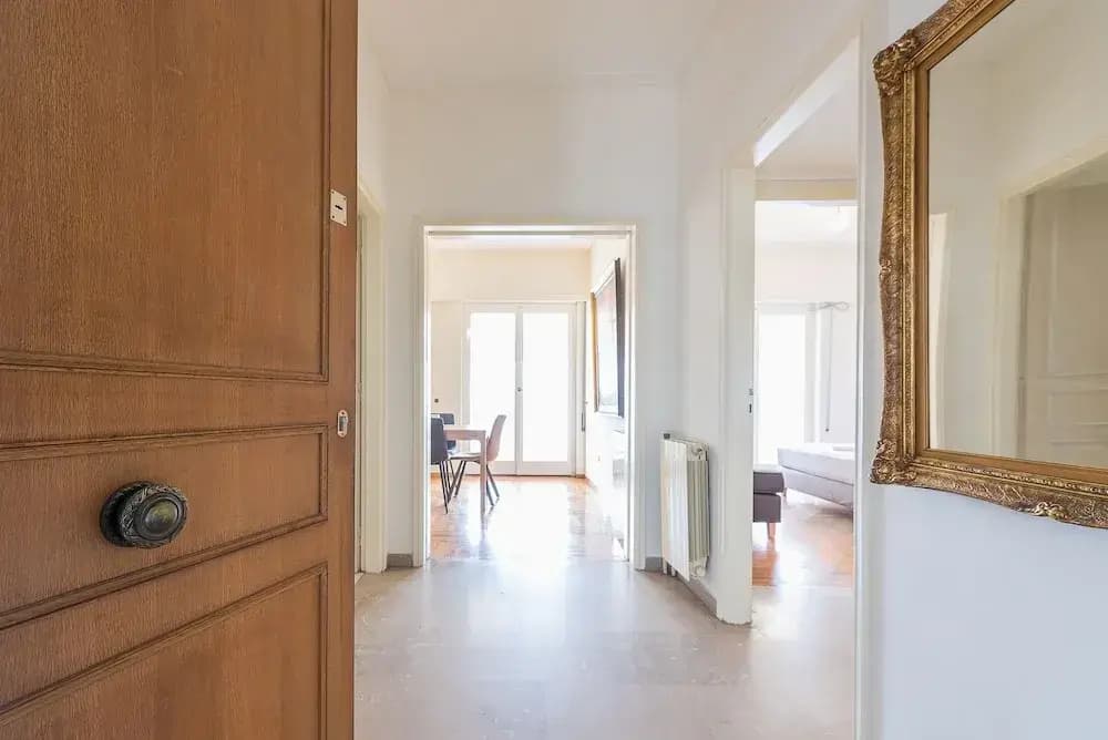 Victoria Capitan Apartment - photo 2