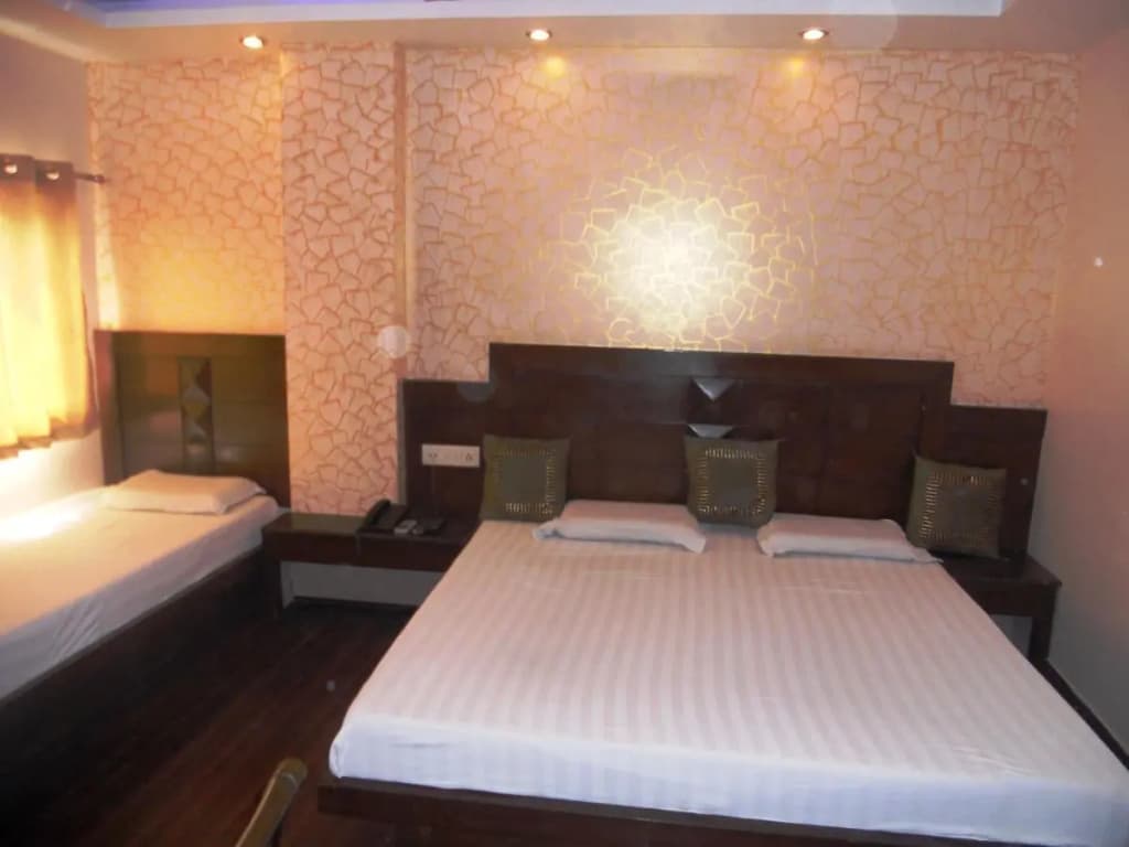 Hotel Amax Inn - photo 25