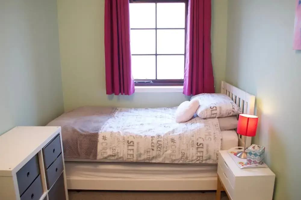 Edinburgh Top Floor Flat - photo 17