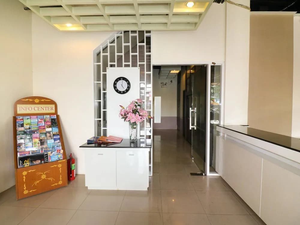 Nida Rooms Turquoise Blue Patong - photo 10