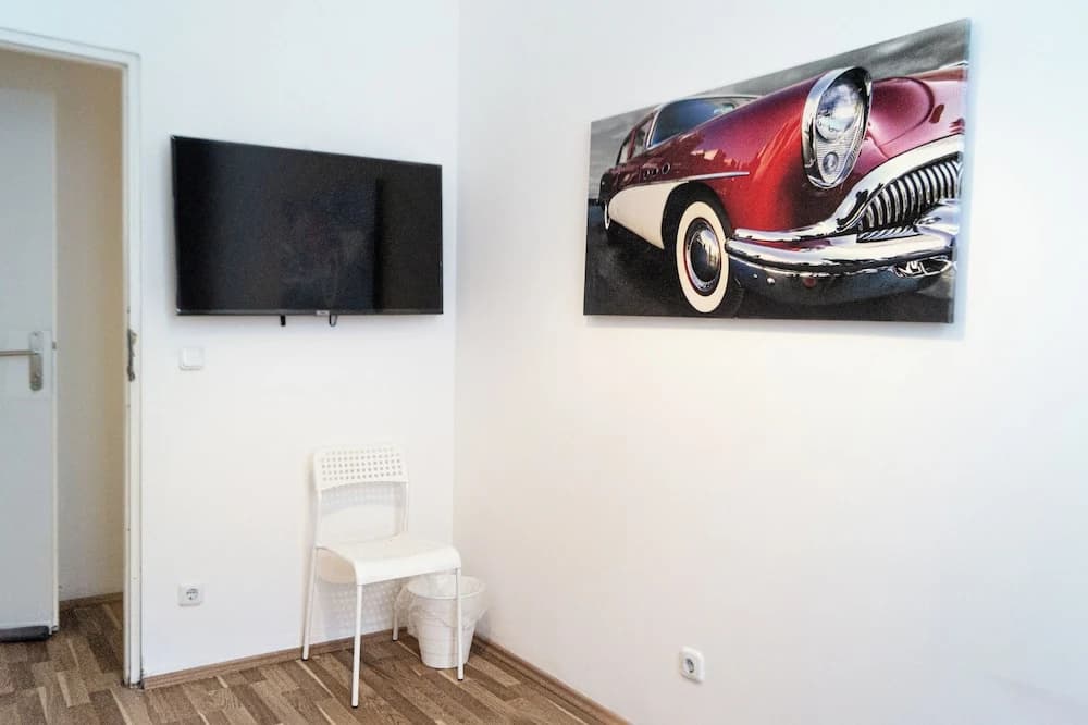 Private Room Long Stay Great Location - photo 1