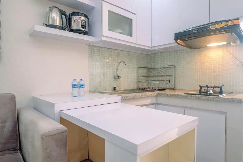 Simple And Cozy Living 2Br At Cibubur Village Apartment - photo 14