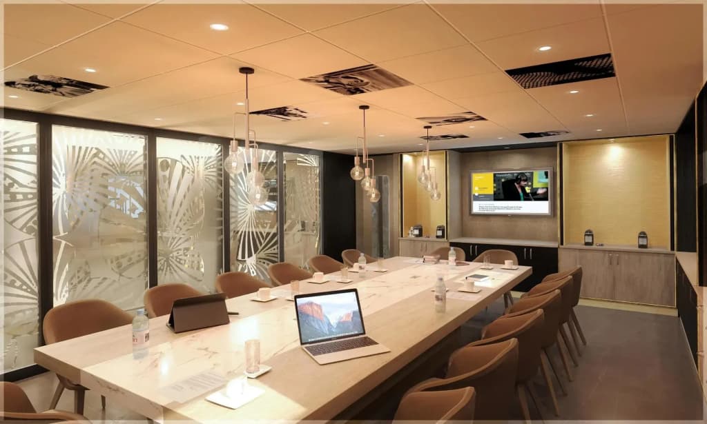 Niepce Paris Hotel, Curio Collection by Hilton - photo 12