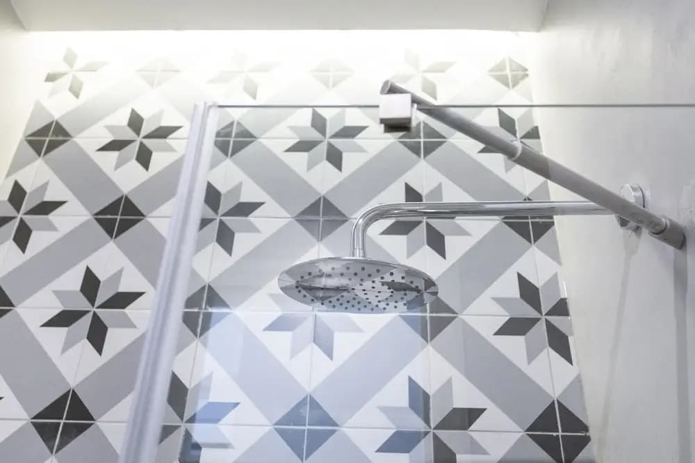 JOIVY Luxurious 2BR Apt w/street view, 2mins to Santa Justa Lift - photo 15