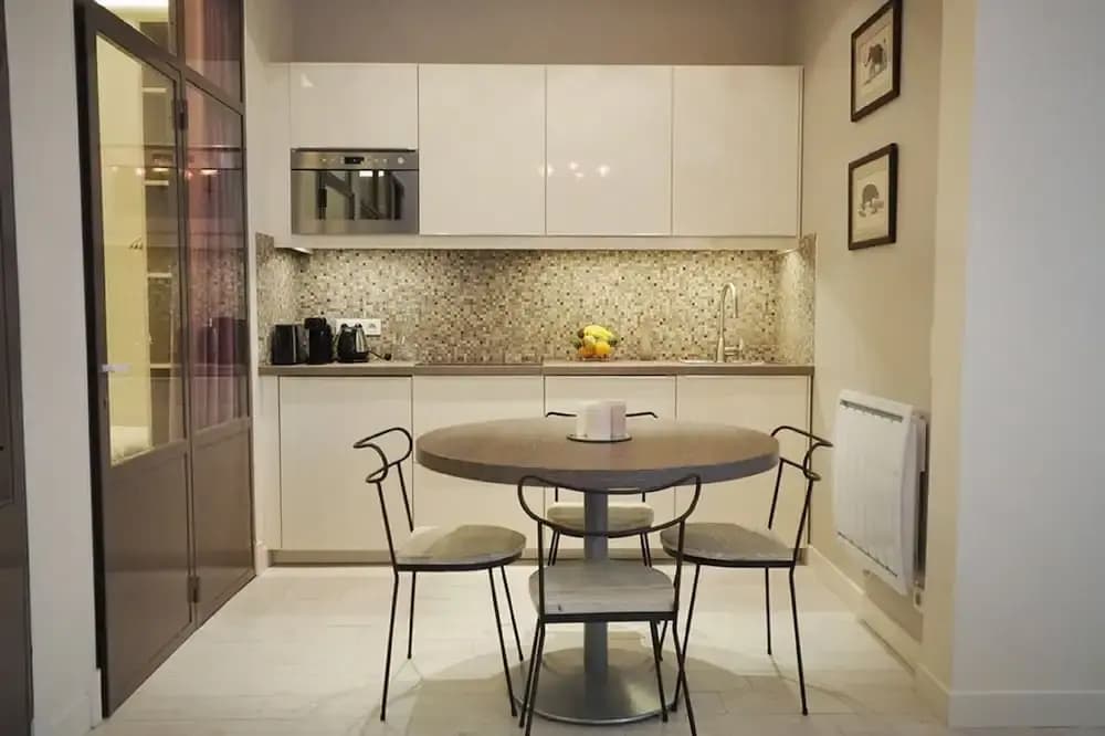 St Germain ChicSuites - photo 13