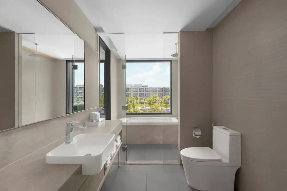 Courtyard By Marriott Phuket Chalong Bay Resort - photo 8