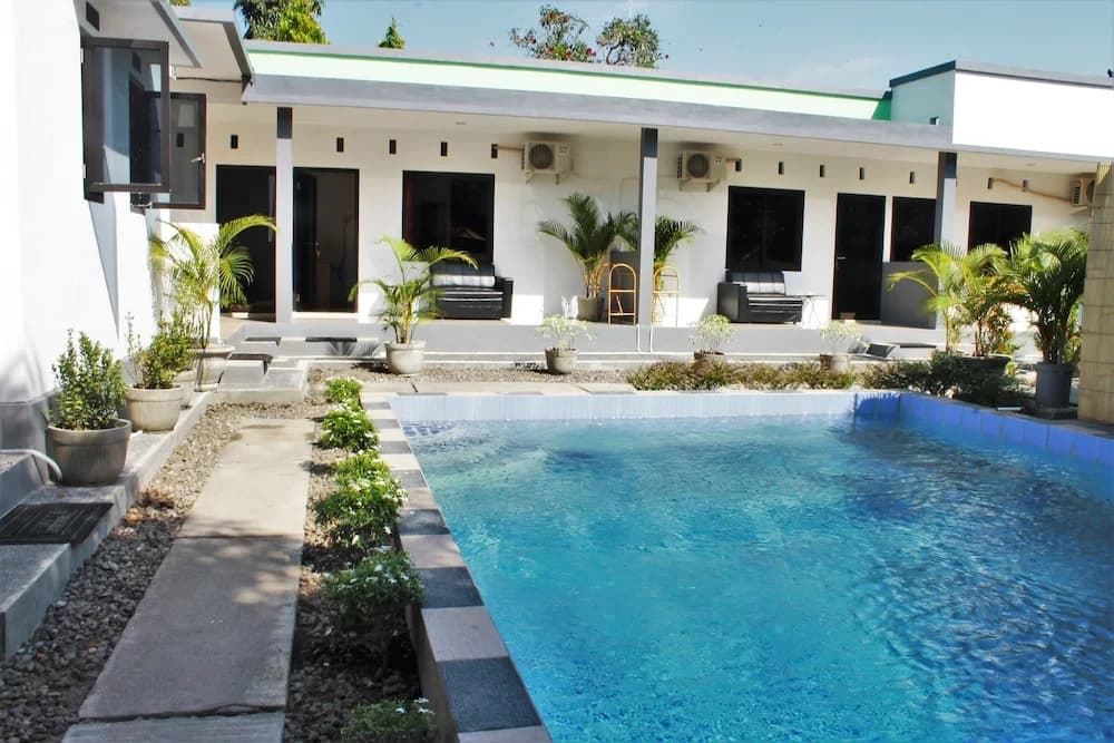 Yuliana Homestay - photo 8