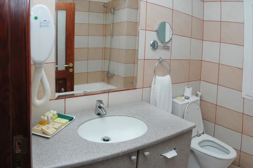 Al Liwan Suites - photo 24