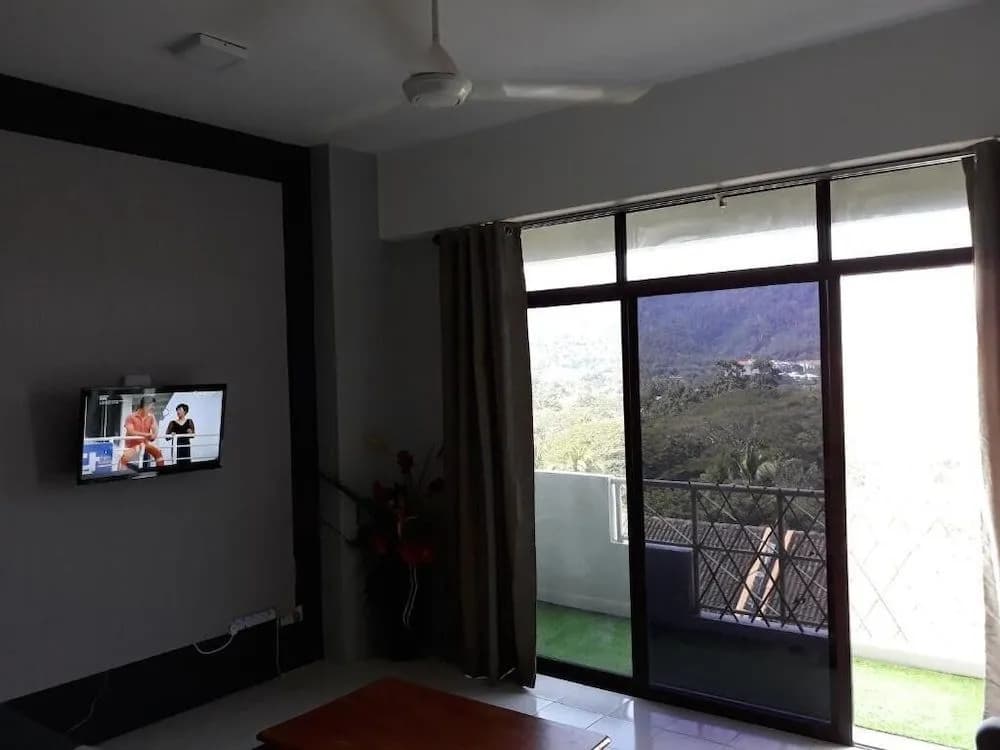 MODEST Studio Apartment - photo 7