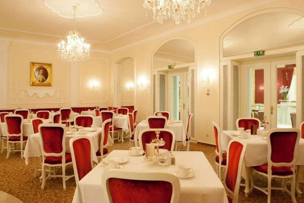 Hotel Kaiserin Elisabeth - photo 42