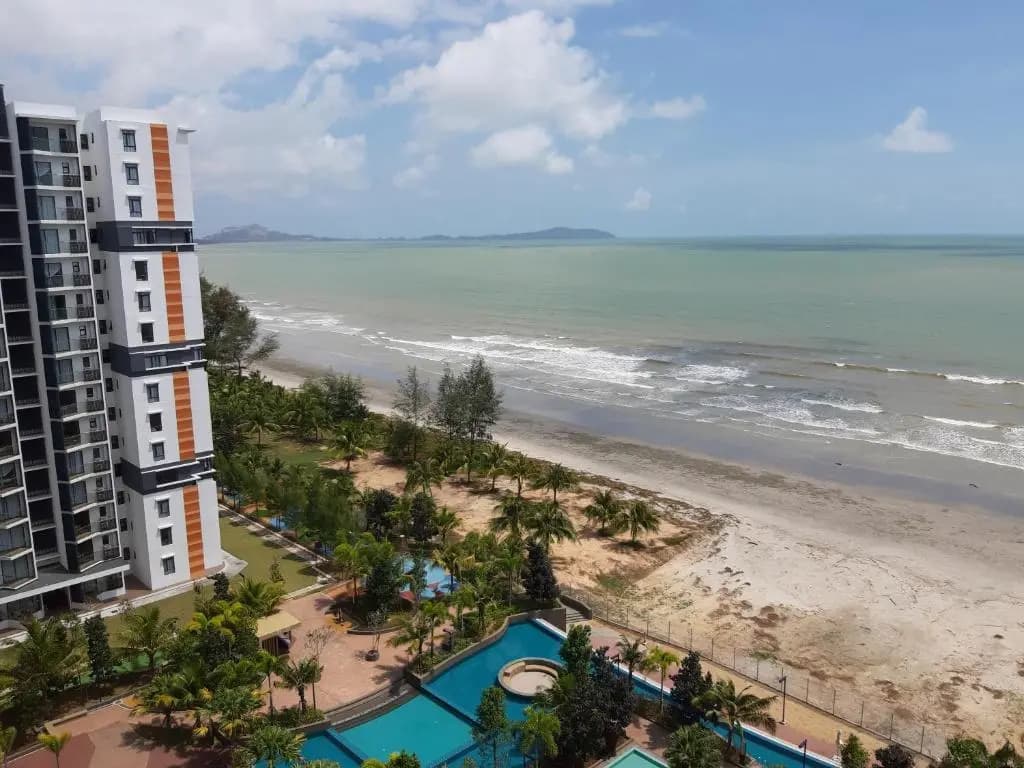 OmbakTimurbay Seafront Residence - photo 8