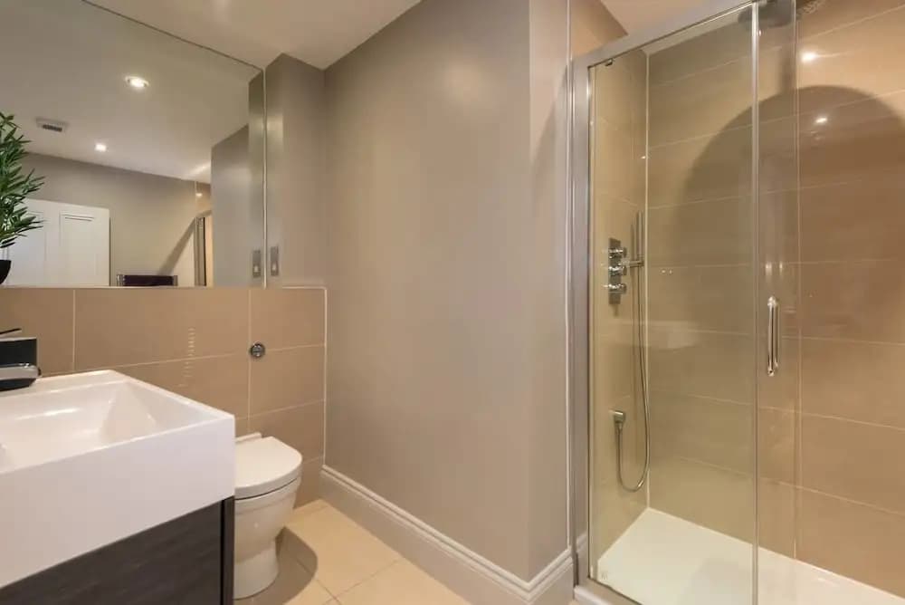 JOIVY Super Central Luxury Edinburgh Apartment - photo 7