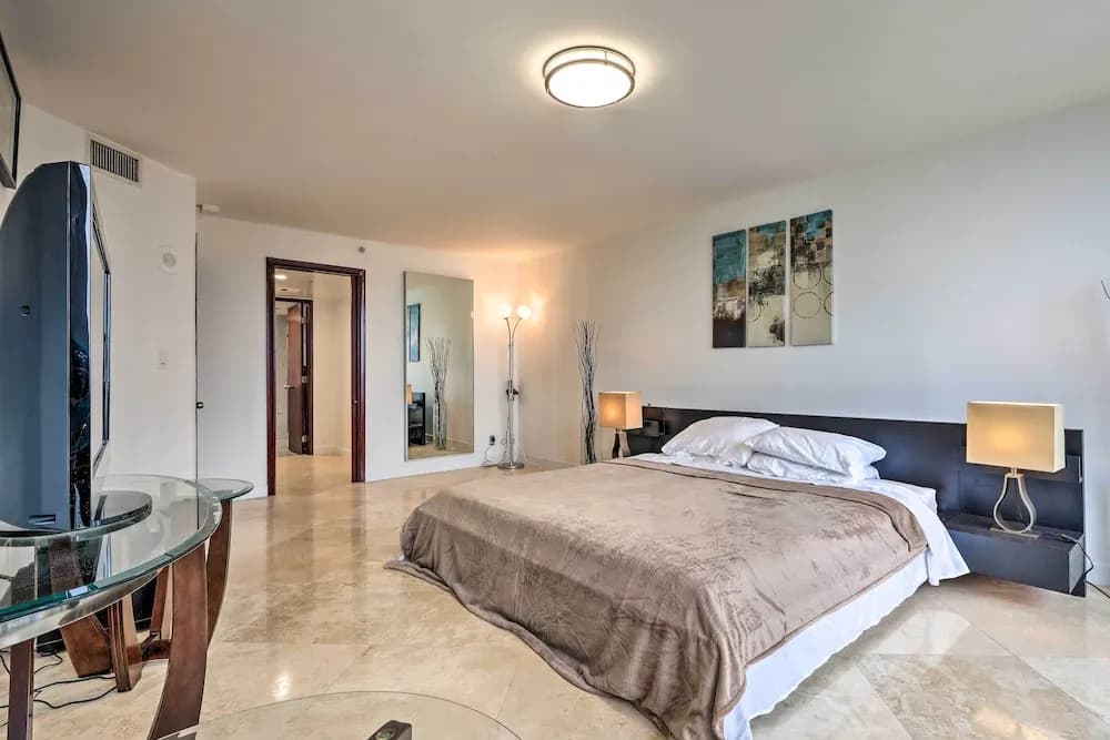 Waterfront High-Rise Condo - Miami Beach 5 Mi - photo 18