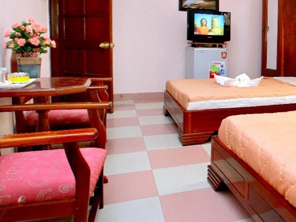 Family Hotel - photo 3