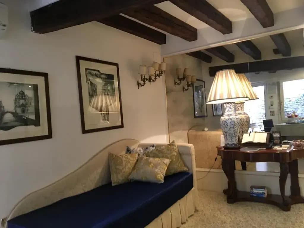 Henry's Heaven Apartment - photo 2