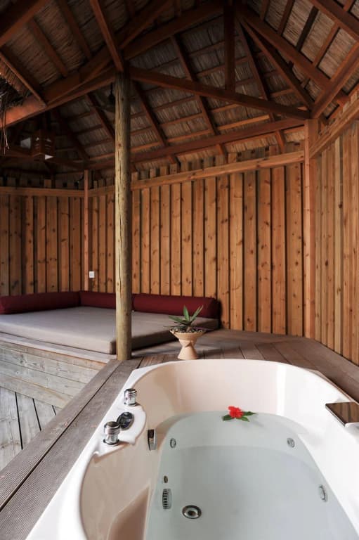 Komandoo Maldives Island Resort - photo 6