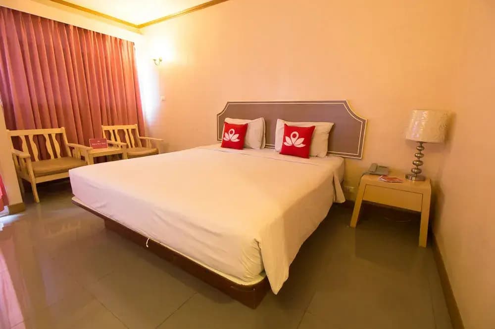 J Two S Pratunam Hotel - photo 4