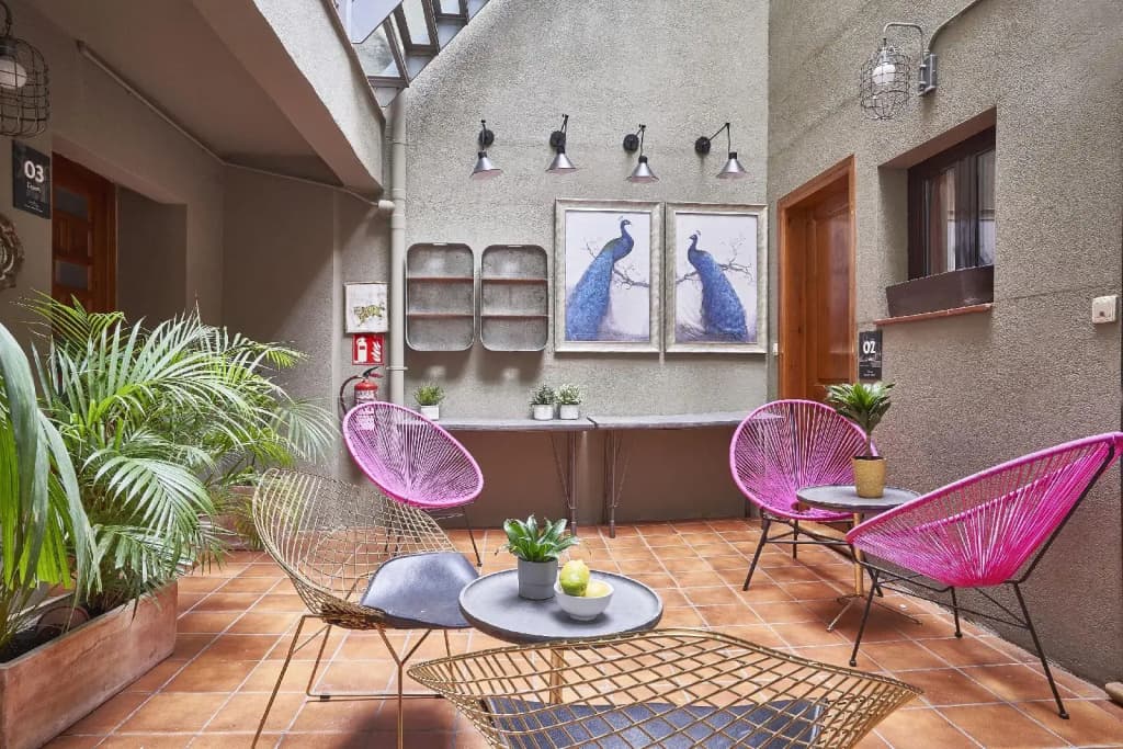 AinB Las Ramblas-Guardia Apartments - photo 17