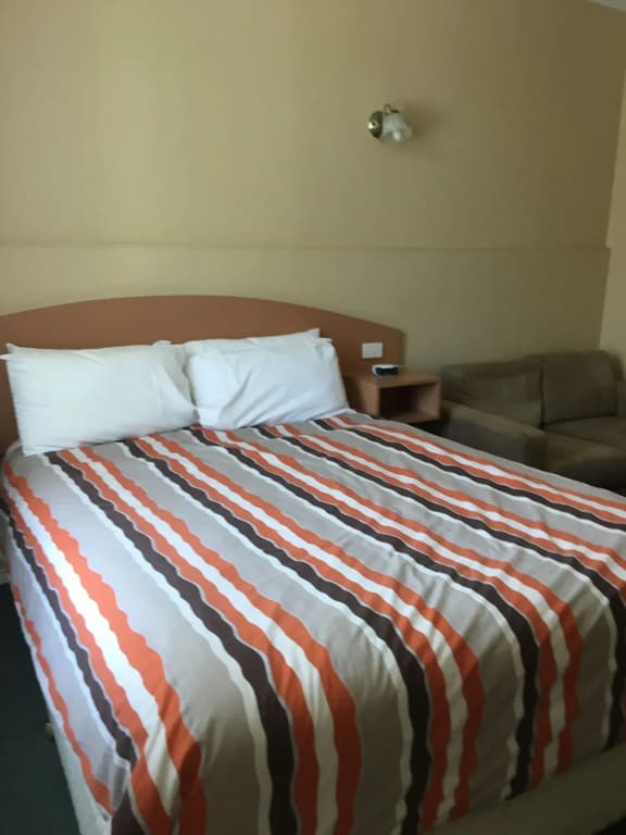 Parkville Motel - photo 13