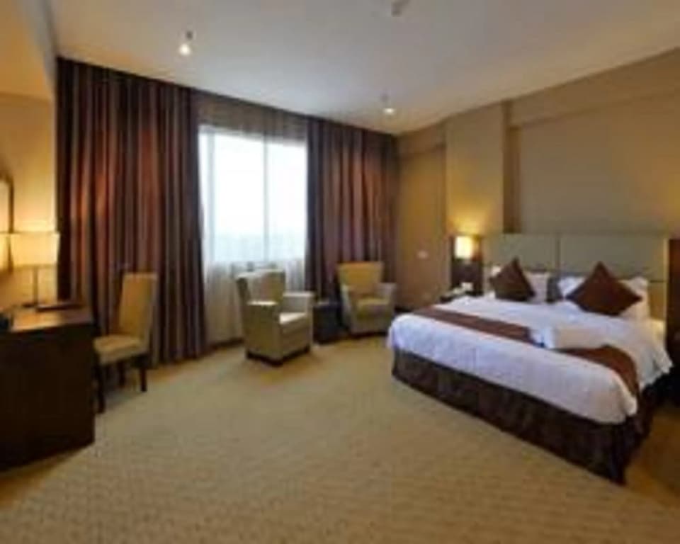 Lintas View Hotel - photo 4