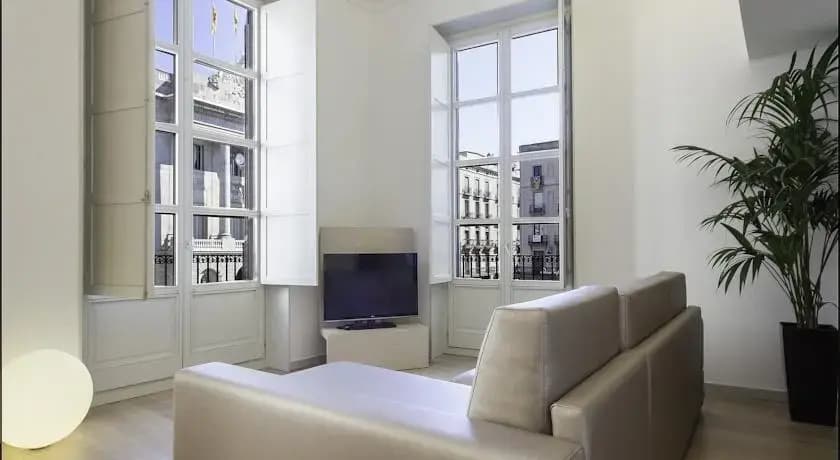 Friendly Rentals Bisbe - photo 6
