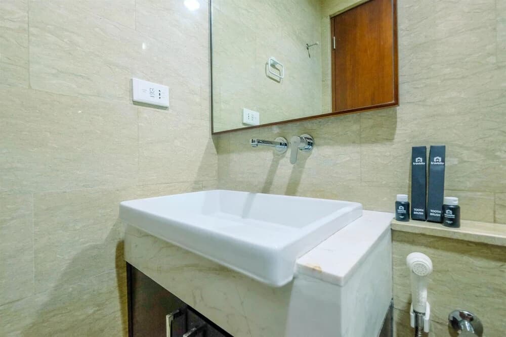 Spacious and Cozy 2BR Apartment Essence Dharmawangsa - photo 8