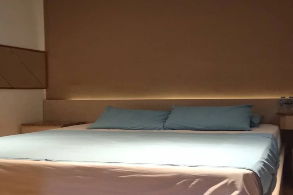 Hotel Aruni Ancol - photo 3
