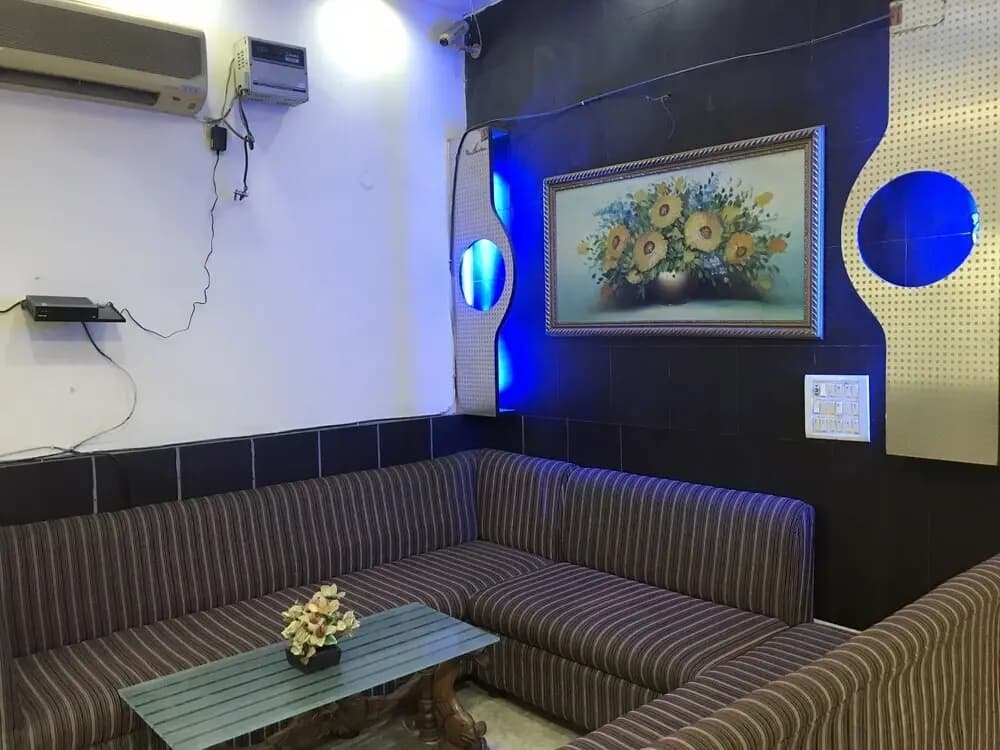 Hotel Jyoti Deluxe - photo 12