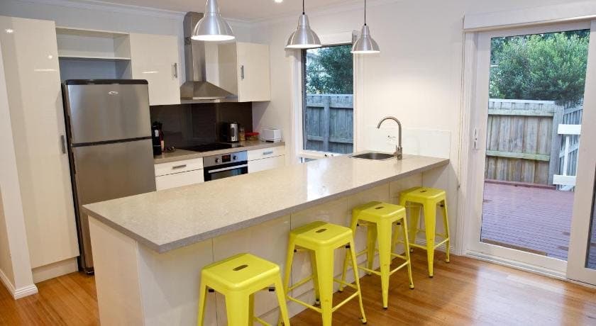 Yarra Glen Racecourse Apartments - photo 16