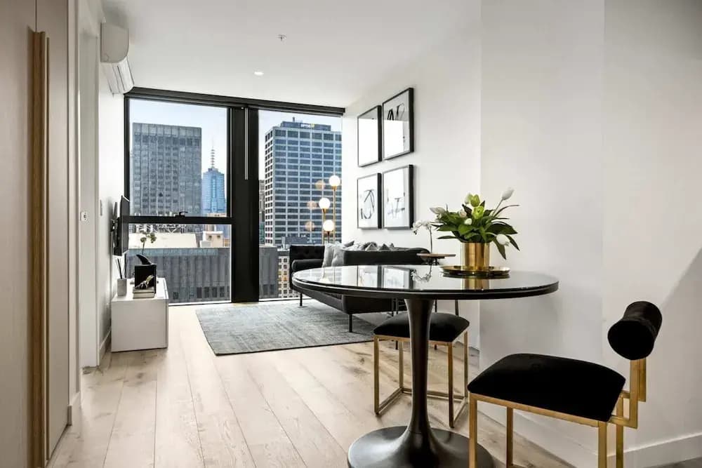 Luxuria Apartments - Collins House - photo 13