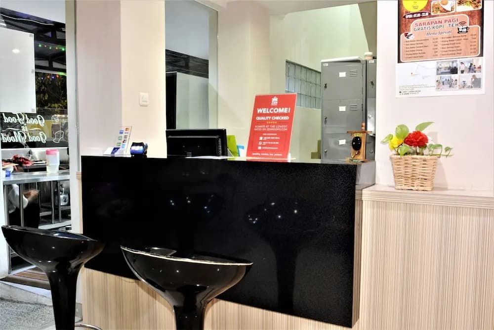 ZEN Rooms Basic Pegangsaan Kelapa Gading - photo 13