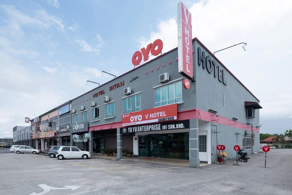 OYO 90050 V Hotel - main photo