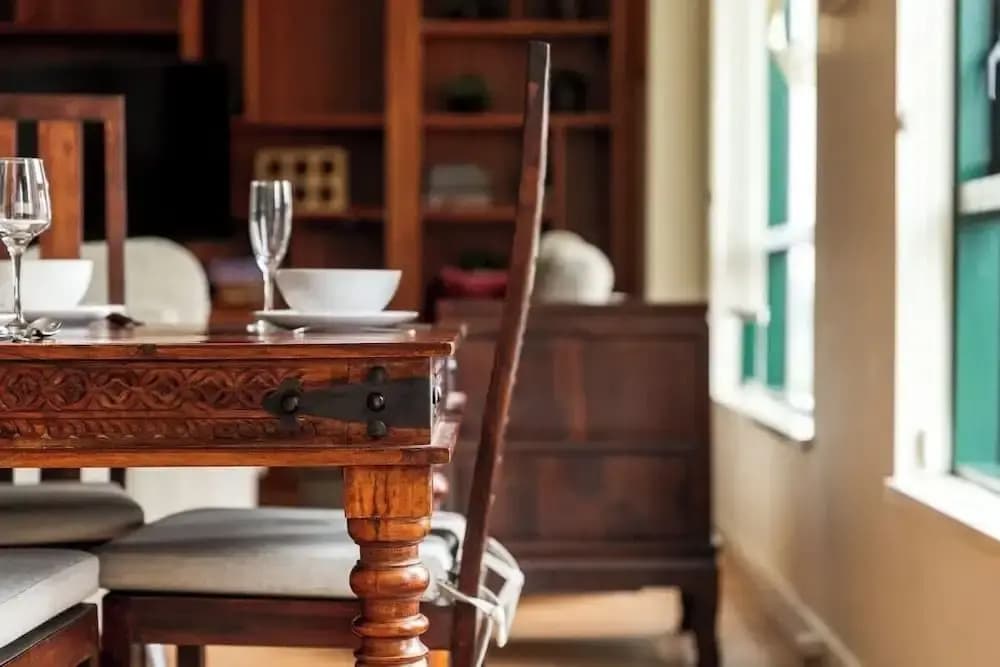 Stylish & Cozy 4BR Retreat With Free Parking - photo 8