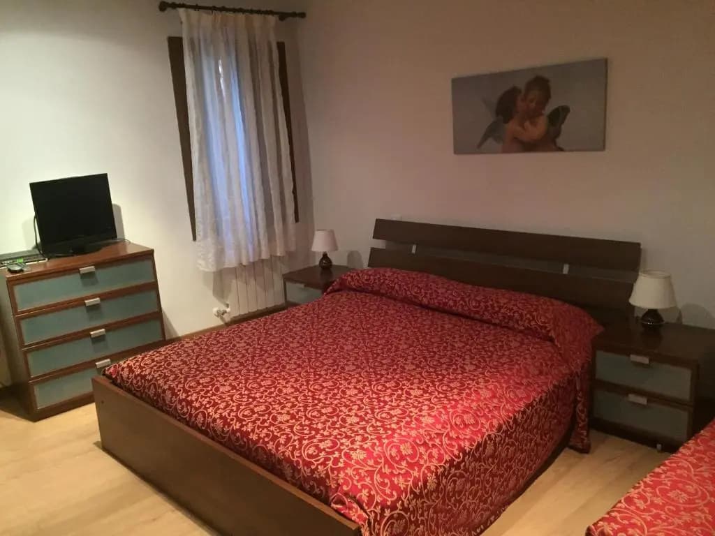 Venice Apartments - photo 10