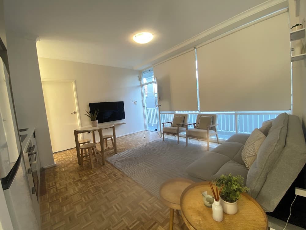 Central Bondi Getaway - up to 8 Guest - photo 4