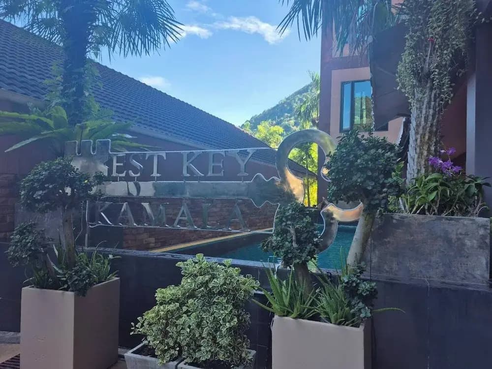 Westkey Kamala Hotel - photo 1
