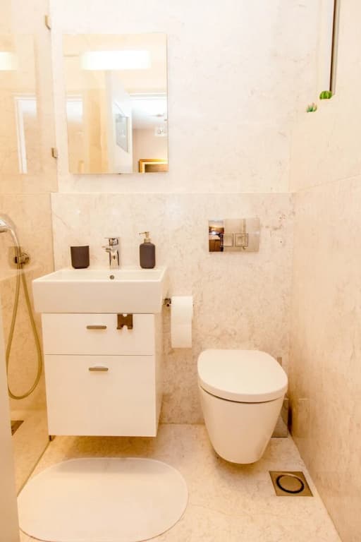A Chic Kolonaki Apartment in Central Athens - photo 9