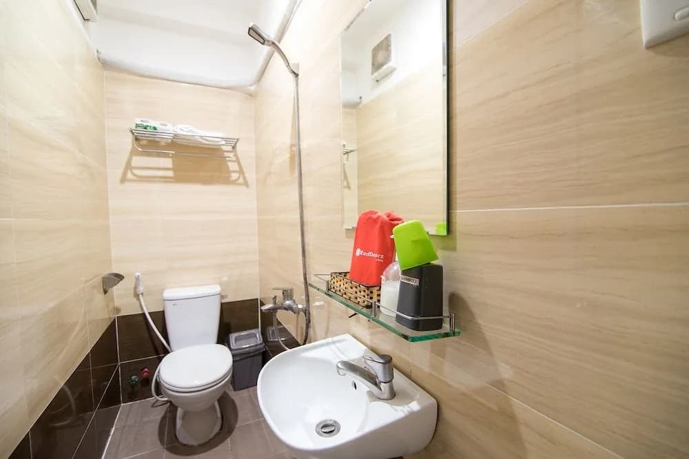 RedDoorz @ Bui Vien Walking Street - Hostel - photo 9