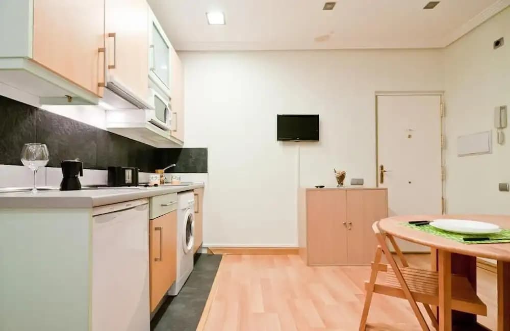 Gran Via Studio Apartments - photo 9