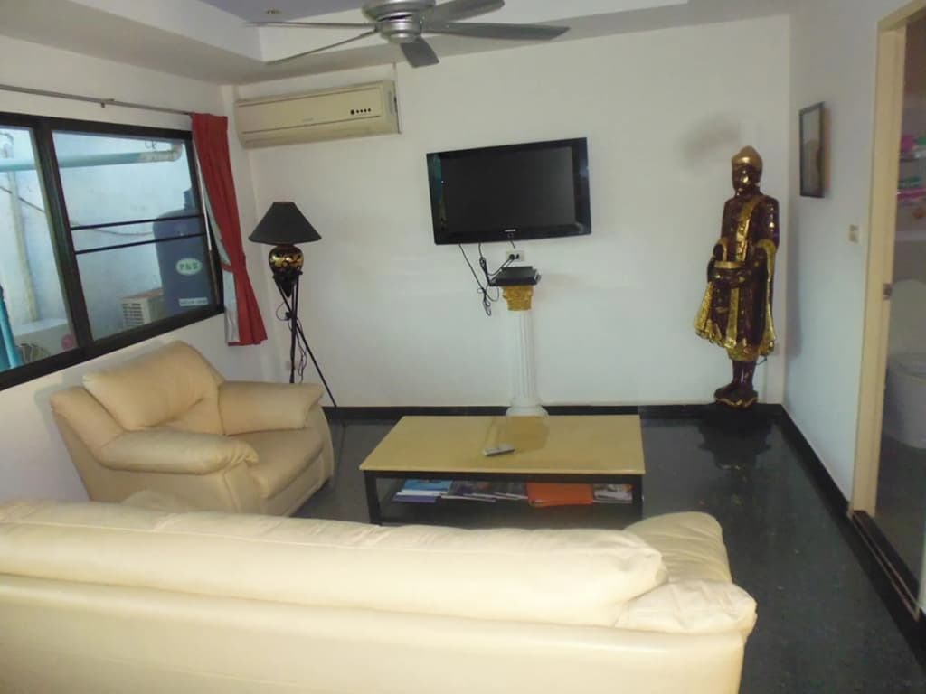 Villa Oranje Pattaya - photo 3