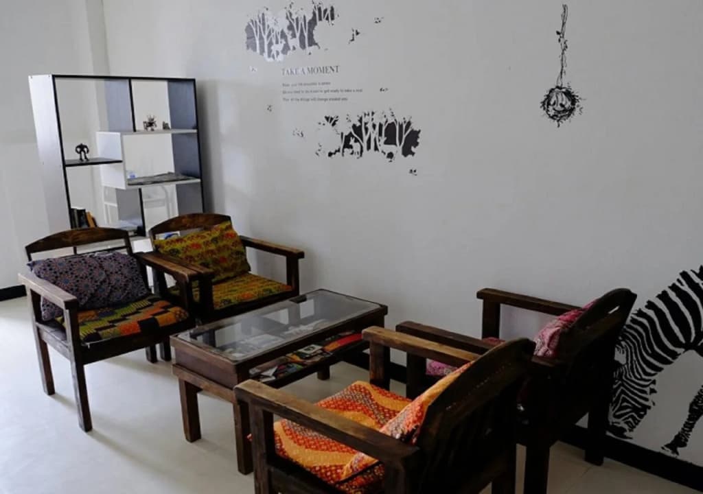 Dee Marc Hostel - photo 12