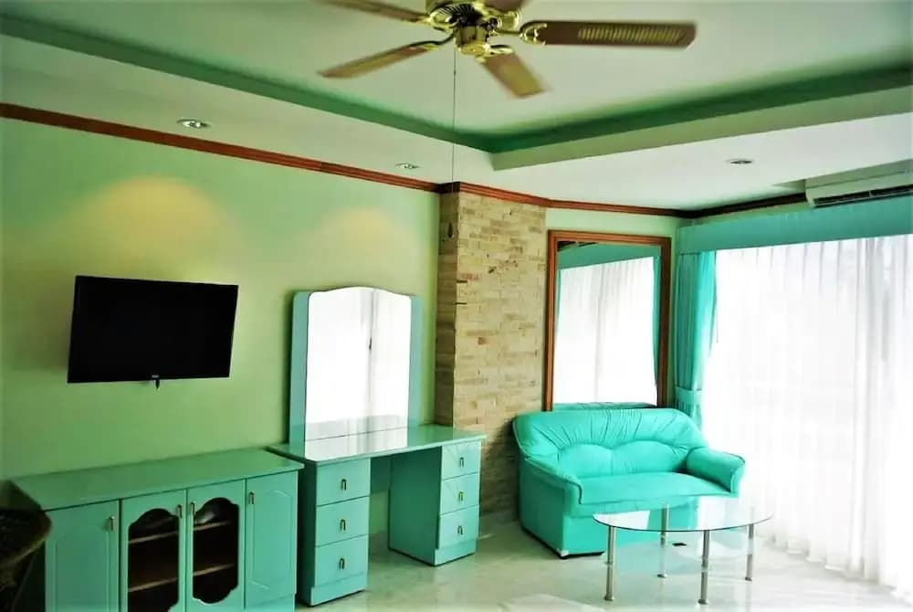 View Talay 1B Pattaya Popular Complex Large Pool Modern Studio Apartment - photo 3