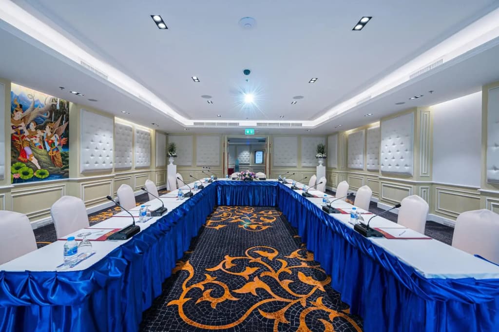Empress Premier Hotel - photo 23